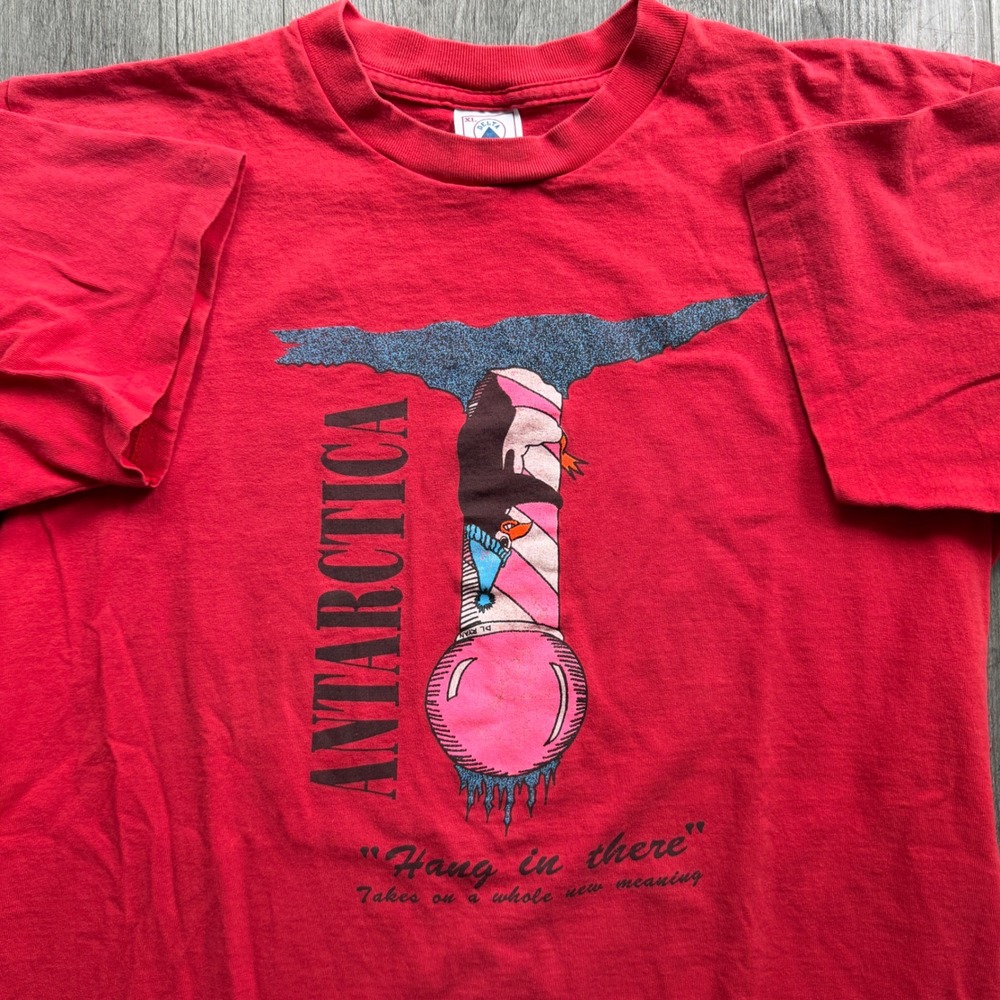 Vintage Antarctica Hang In There Penguin Mens XL Red Graphic Tee Delta USA 90s